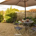 Family Break In Perigord Swimming Pool And Tourism Feriehus *